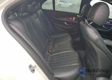 2019 Mercedes-Benz E 300 4Matic z USA, uszkodzony, nr VIN WDDZF4KBXKA514453